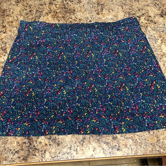 Stretch denim skorts colorful floral pattern lightweight EUC 16R - Picture 3 of 6